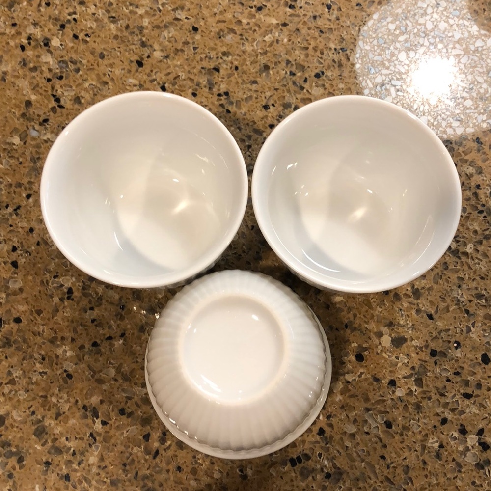 3 white ceramic Ramekins